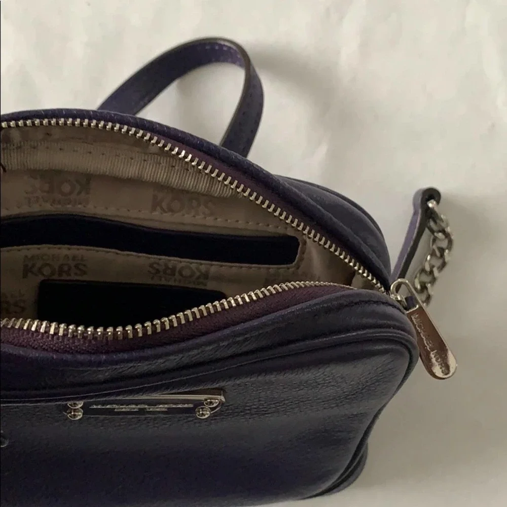 Michael Kors Crossbody - Picture 2 of 3